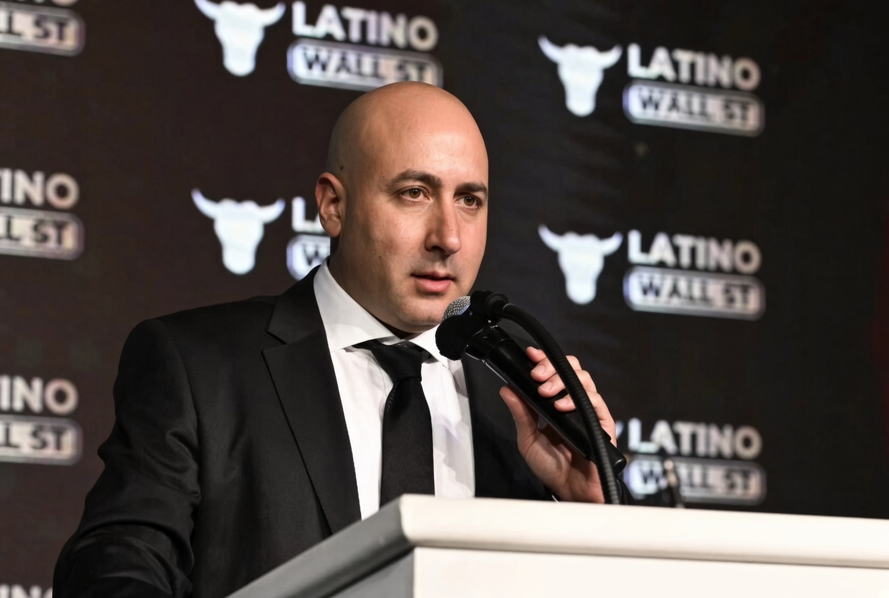 Fernando Cerimedo responde a denúncias por emboscada contra sua companheira